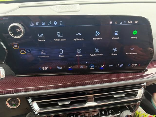 Used 2026 Chevrolet Traverse Z71 w/ Enhanced Driving Package AWD/4WD image 7