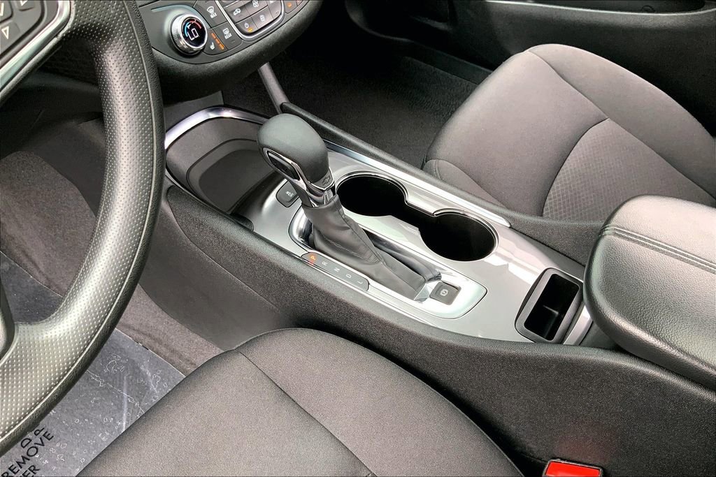 Used 2024 Chevrolet Malibu LT image 17