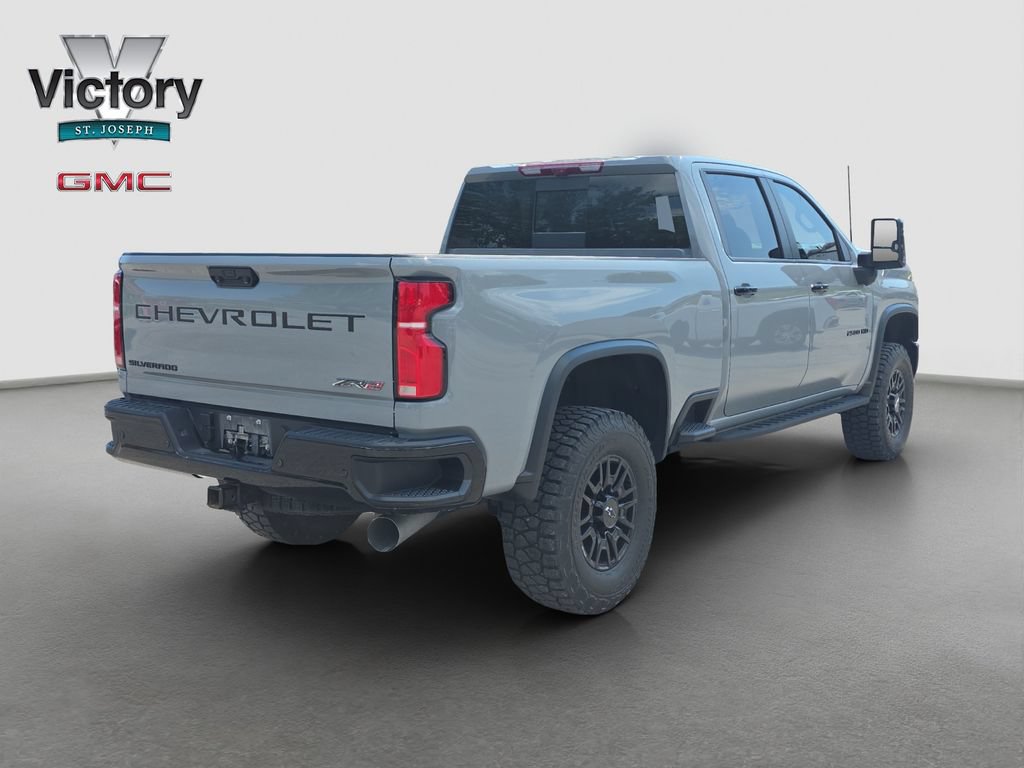Used 2025 Chevrolet Silverado 2500 ZR2 w/ Technology Package AWD/4WD image 18