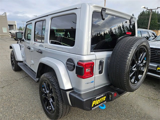 Used 2022 Jeep Wrangler Unlimited Sahara image 3