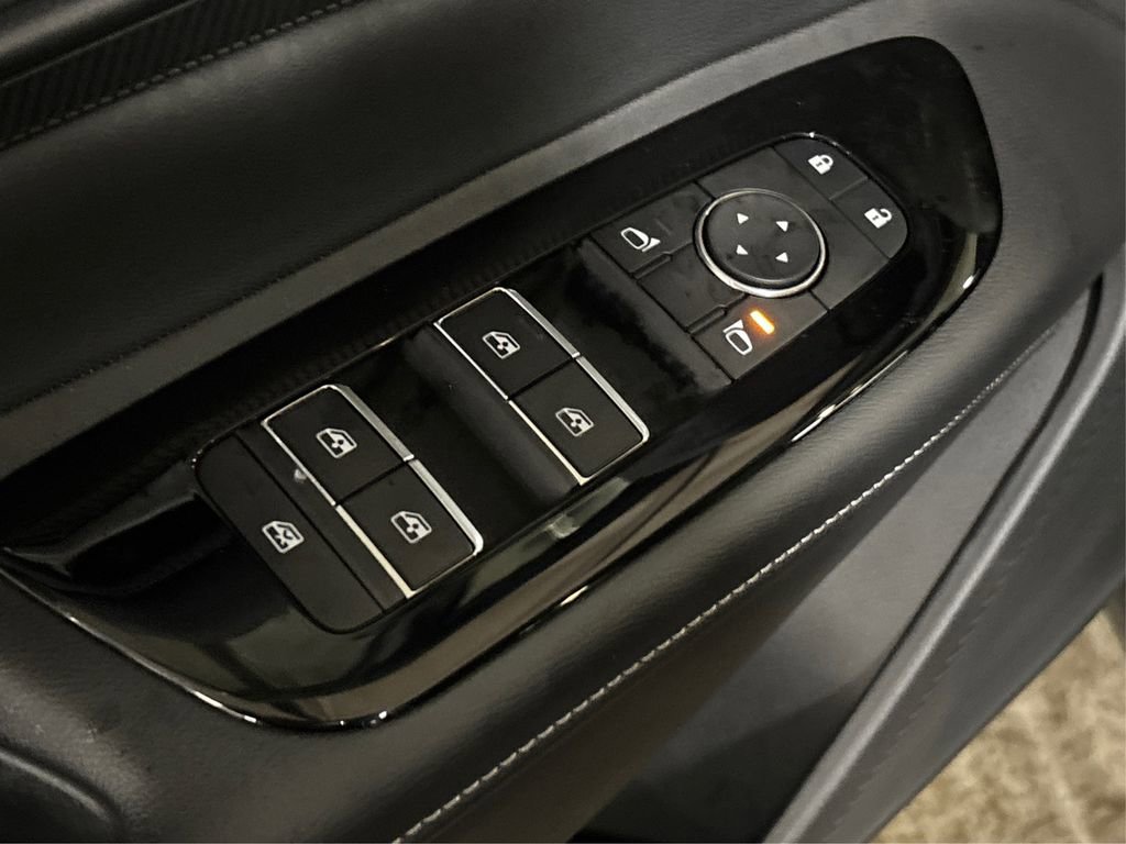 Certified 2025 Nissan Murano SV AWD/4WD image 36