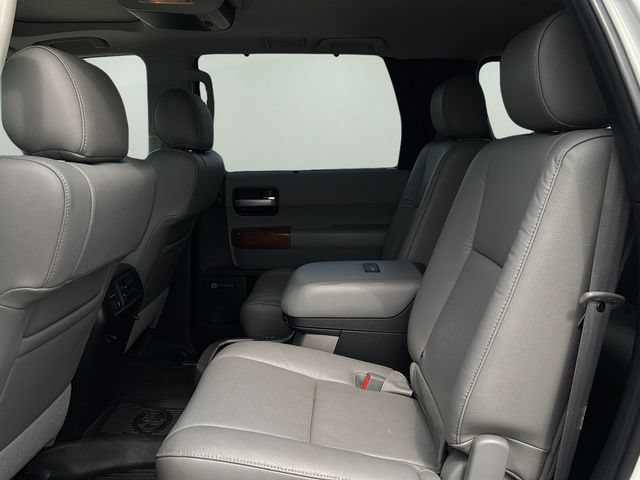 Used 2020 Toyota Sequoia Platinum AWD/4WD image 14