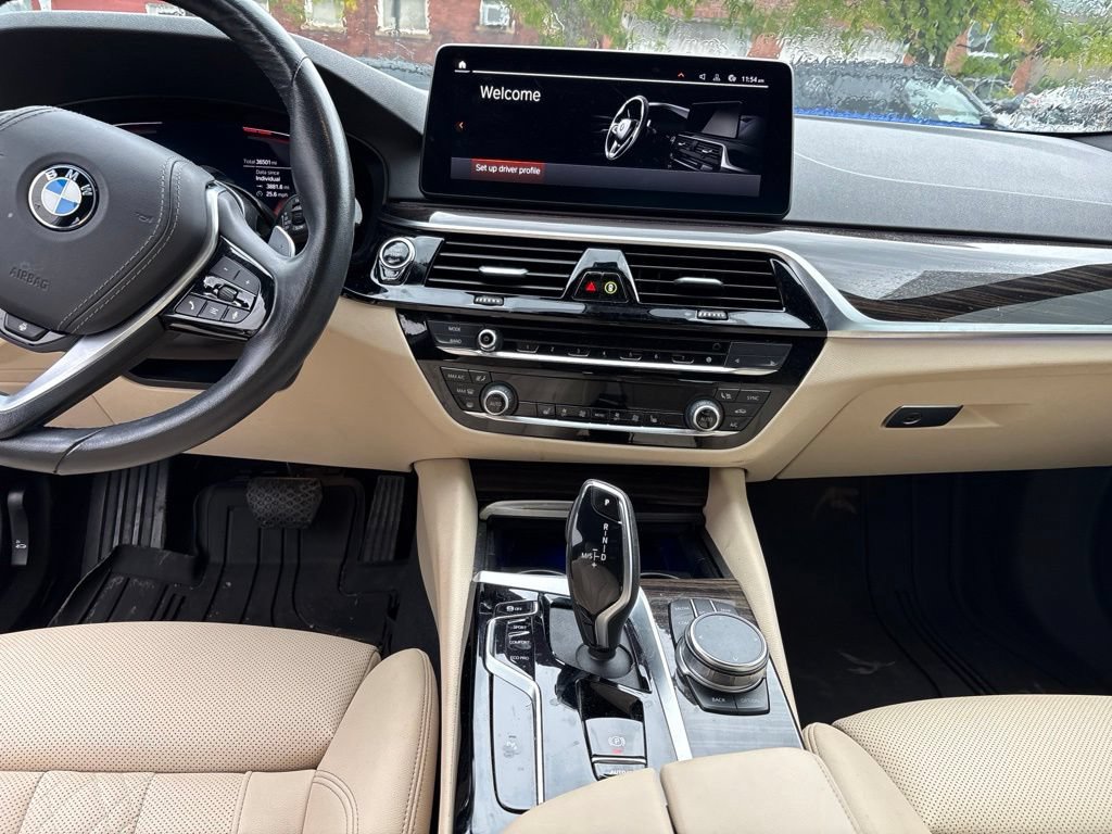 Certified 2023 BMW 530i xDrive w/ Premium Package AWD/4WD image 8