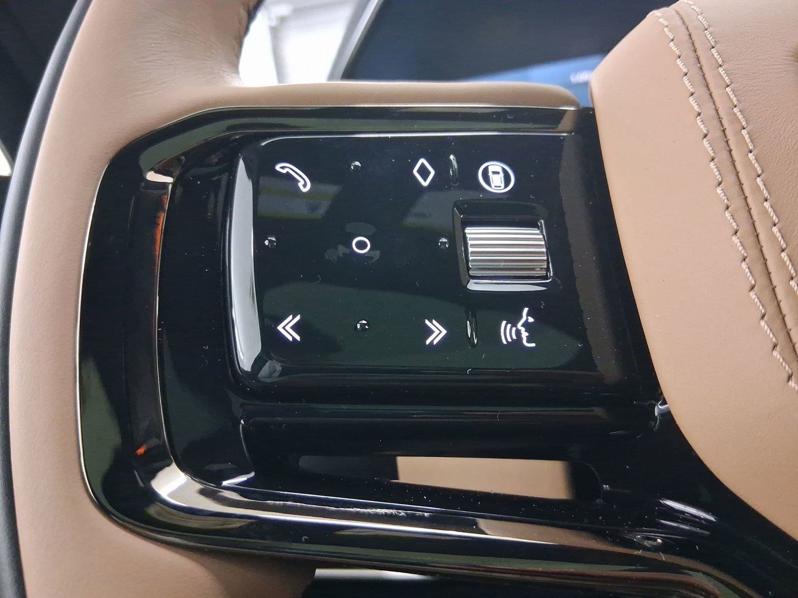 New 2026 Land Rover Range Rover Sport Dynamic SE image 15