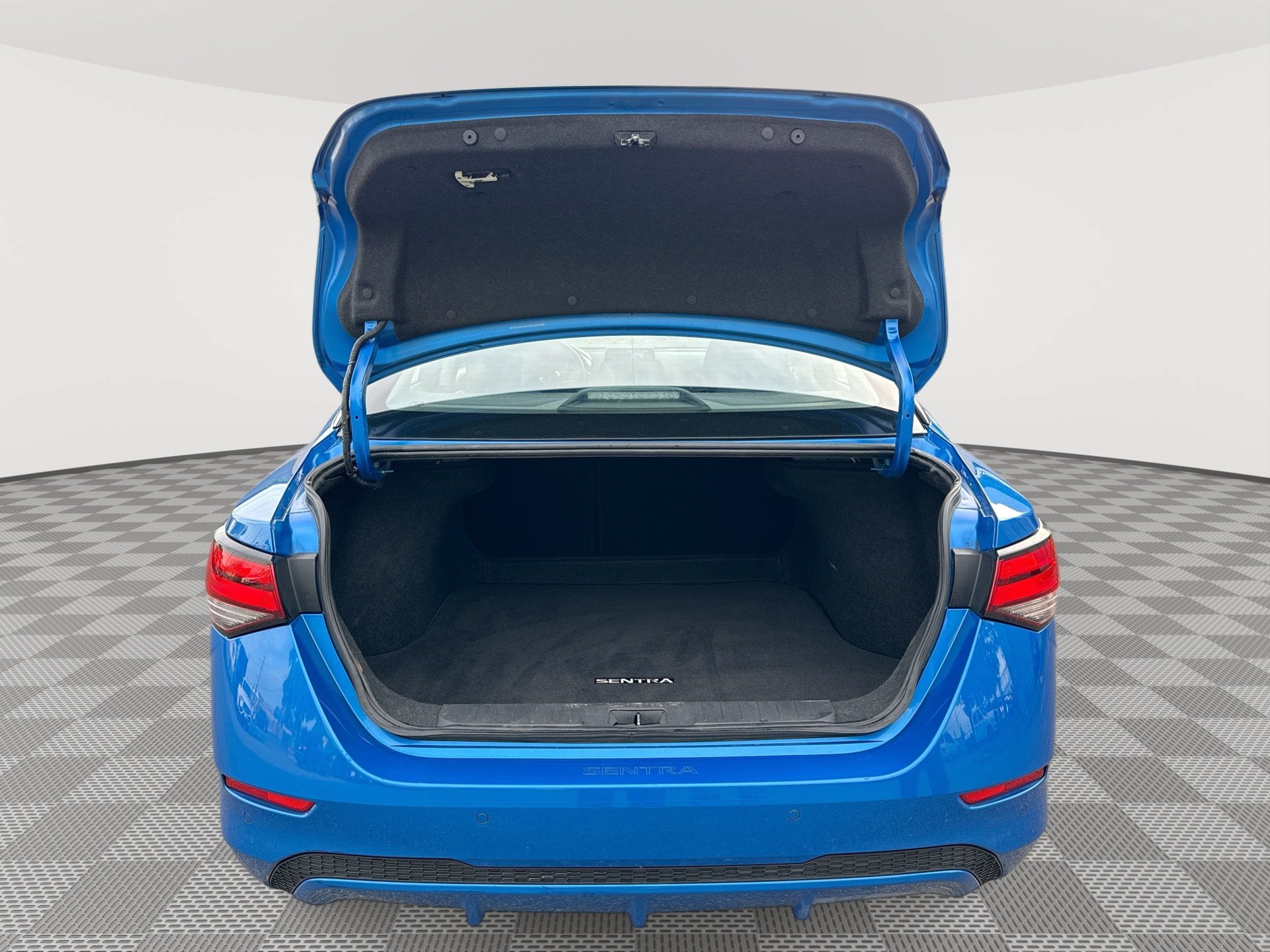 Used 2024 Nissan Sentra SV FWD image 20