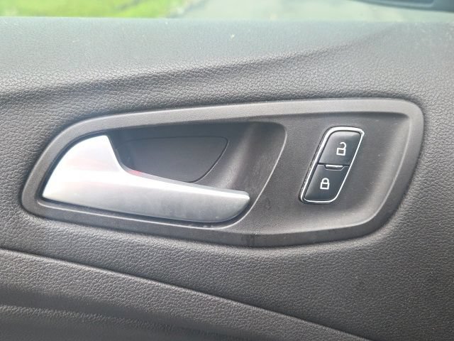Used 2013 Ford C-MAX Energi SEL FWD image 25