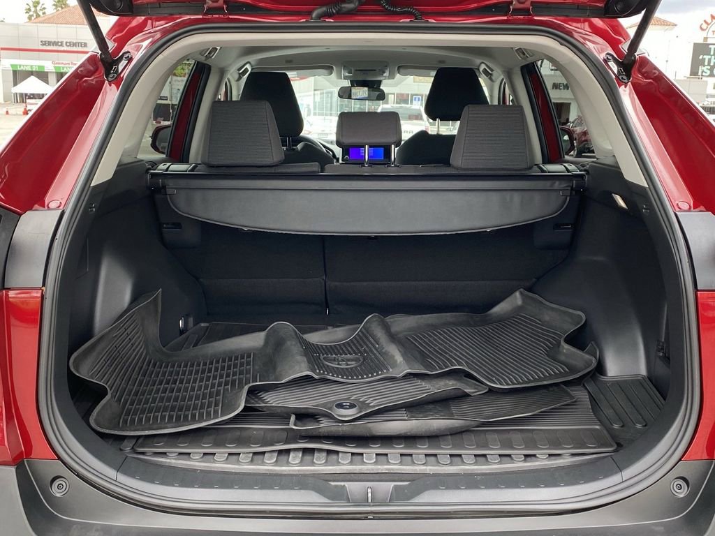 Certified 2025 Toyota RAV4 LE FWD image 19