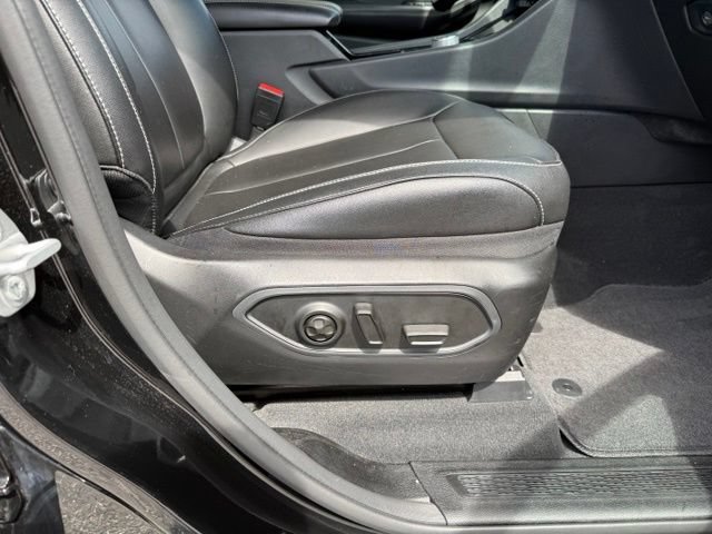 Used 2023 Jeep Grand Cherokee L Limited AWD/4WD image 31