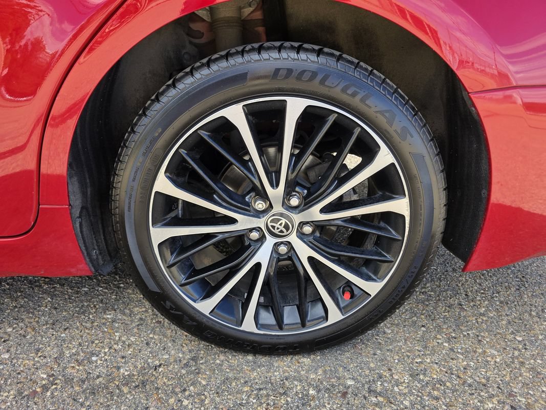 Used 2020 Toyota Camry SE FWD image 40