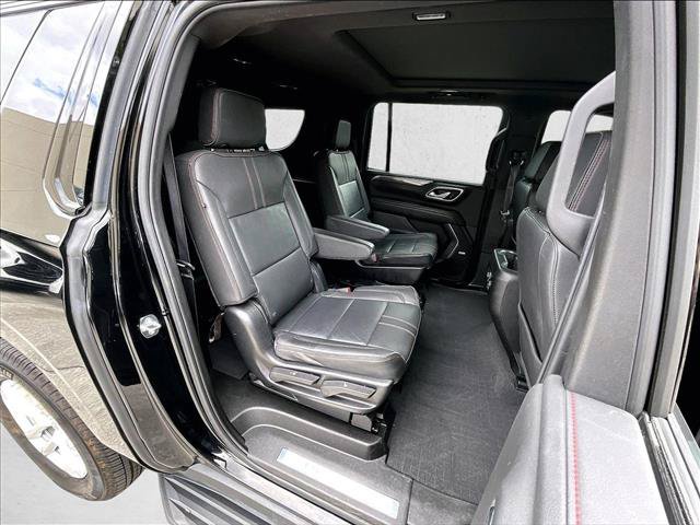 Used 2024 Chevrolet Suburban RST w/ Luxury Package RWD image 29