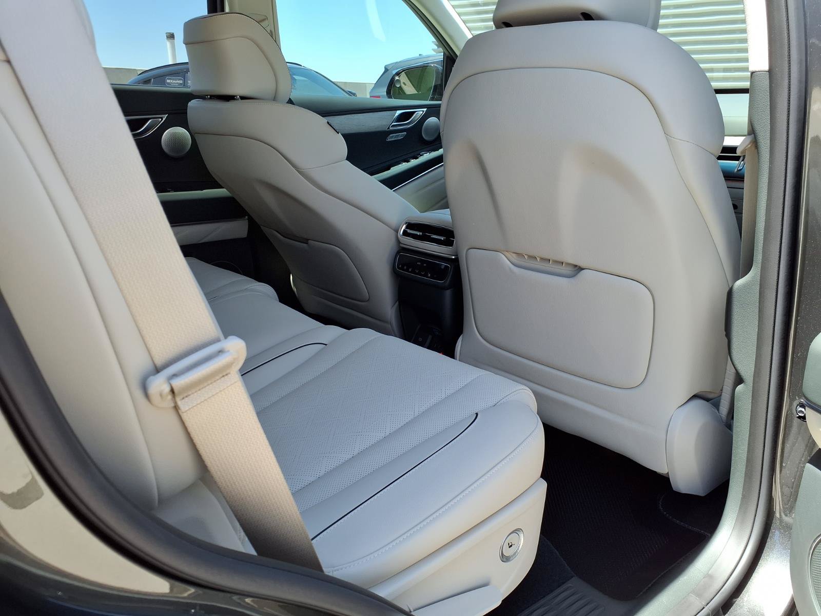 Certified 2026 Genesis GV80 3.5T Advanced AWD/4WD image 14