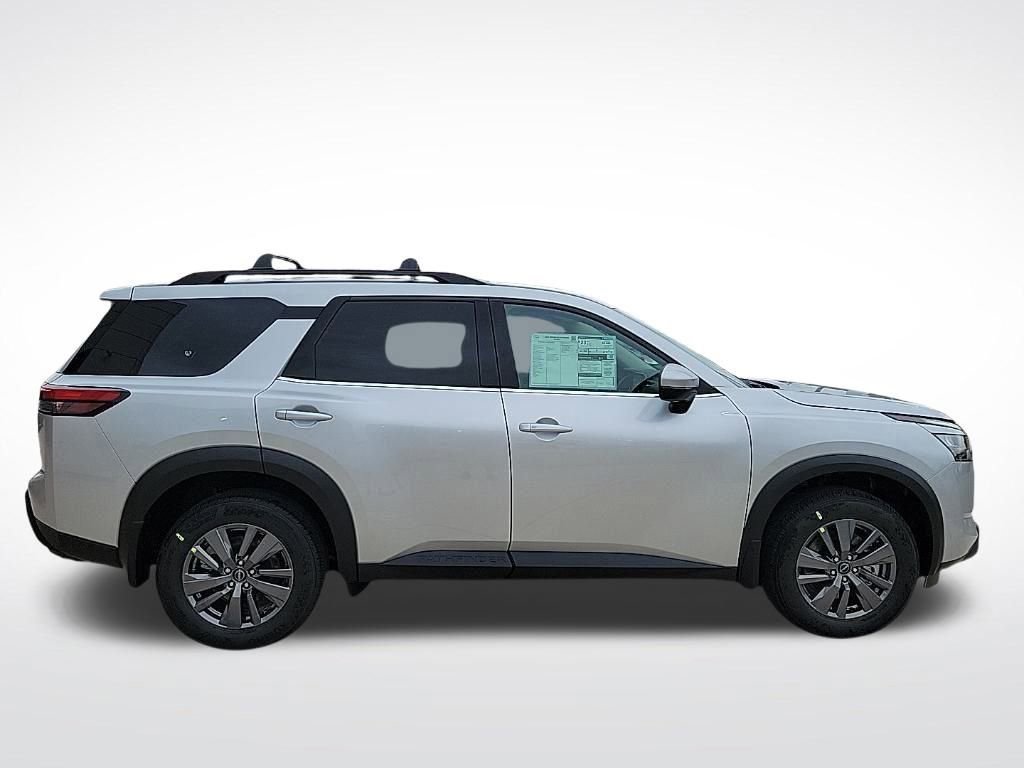 New 2025 Nissan Pathfinder SV image 6
