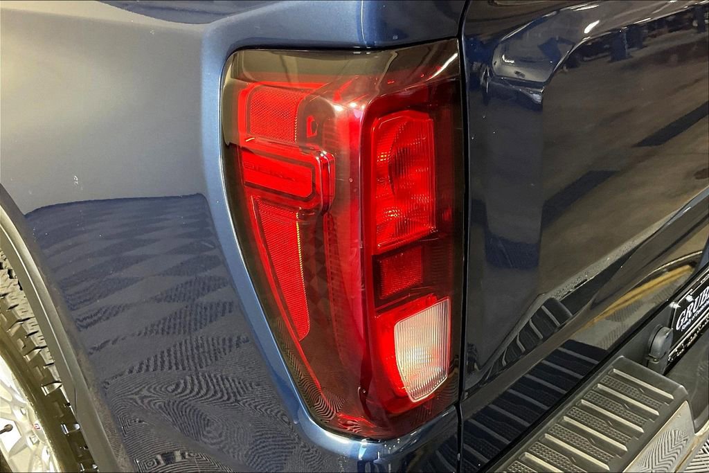 Used 2022 GMC Sierra 1500 SLE image 40