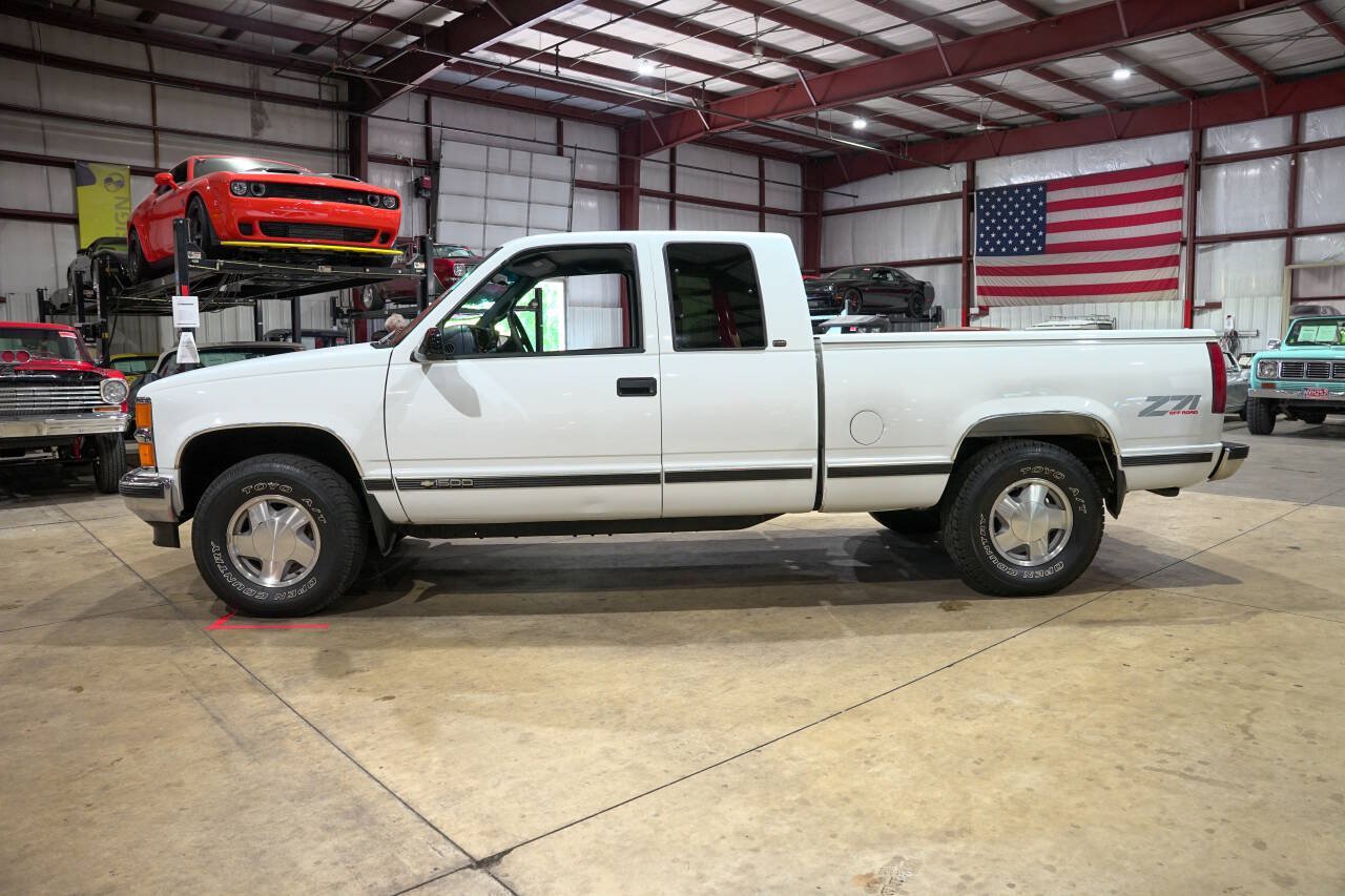 Used 1998 Chevrolet Silverado 1500 4x4 Extended Cab w/ Preferred Equipment Group 2 image 4