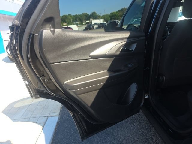 Used 2025 Chevrolet TrailBlazer LT AWD/4WD image 30
