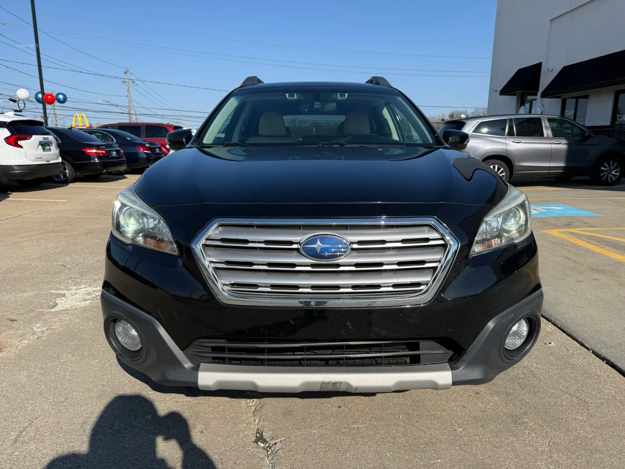 Used 2017 Subaru Outback 2.5i Limited AWD/4WD image 2