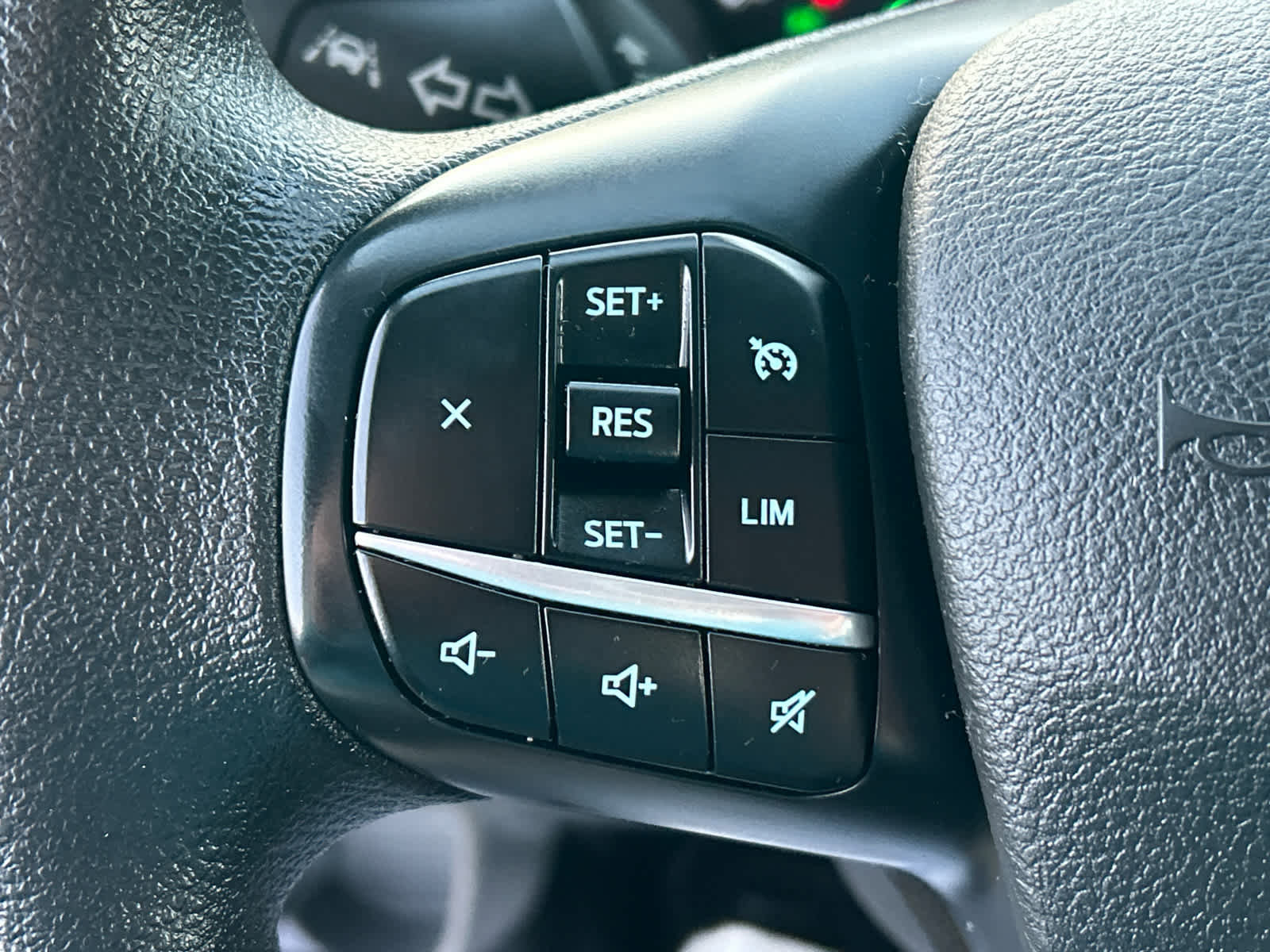 Used 2023 Ford Transit 250 Low Roof AWD w/ Exterior Upgrade Package image 21