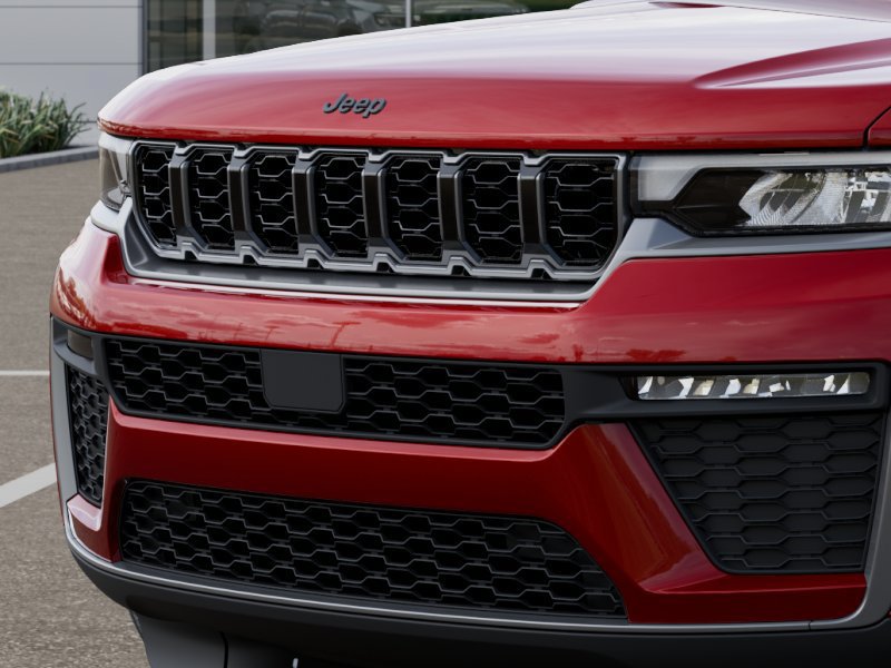 New 2027 Jeep Grand Cherokee Limited RWD image 11