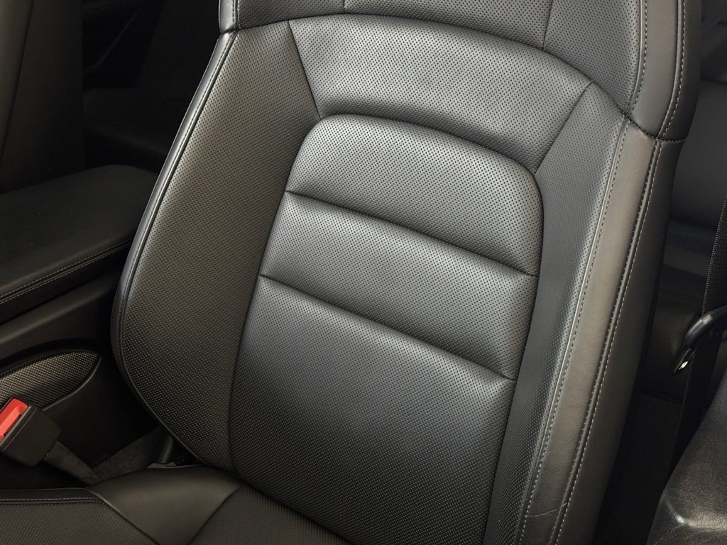 Used 2021 Porsche Taycan Turbo S image 6