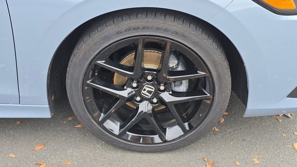 Used 2023 Honda Civic Sport image 9