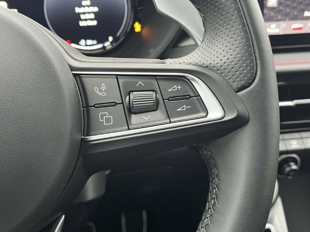 New 2024 Dodge Hornet R/T AWD/4WD image 17