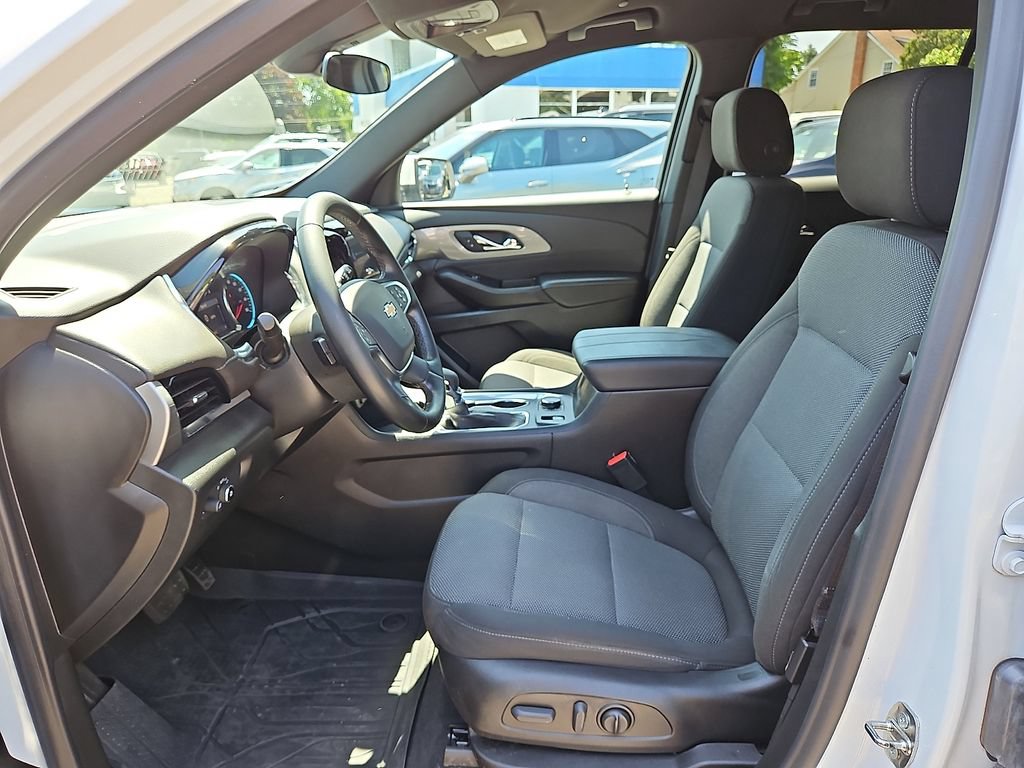 Certified 2023 Chevrolet Traverse LT FWD image 15