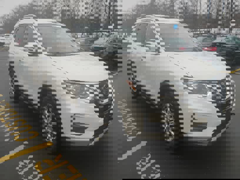 Used 2020 Nissan Rogue SV image 2