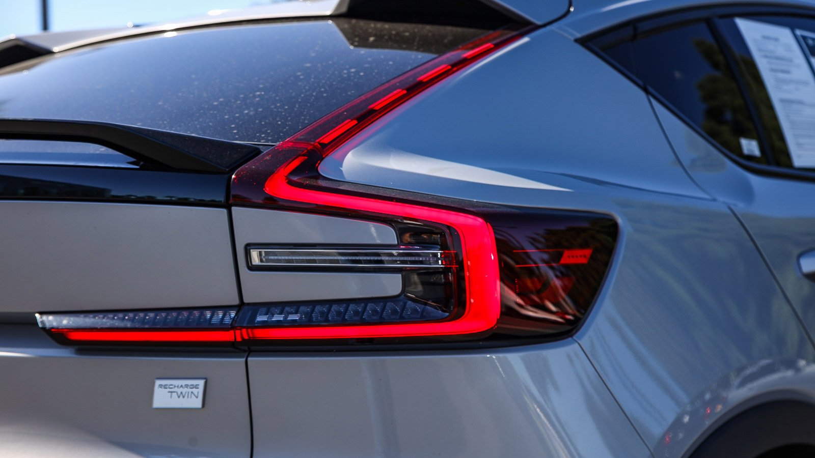 Used 2023 Volvo C40 P8 Recharge Ultimate image 8