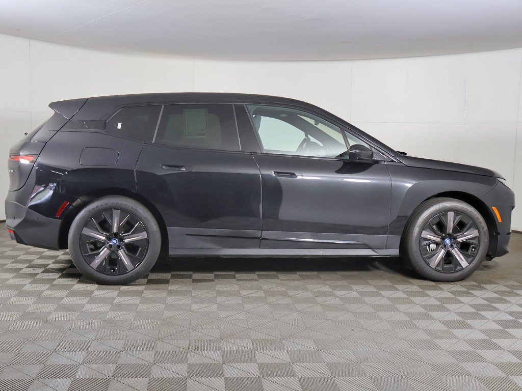 Used 2024 BMW iX xDrive50 AWD/4WD image 20