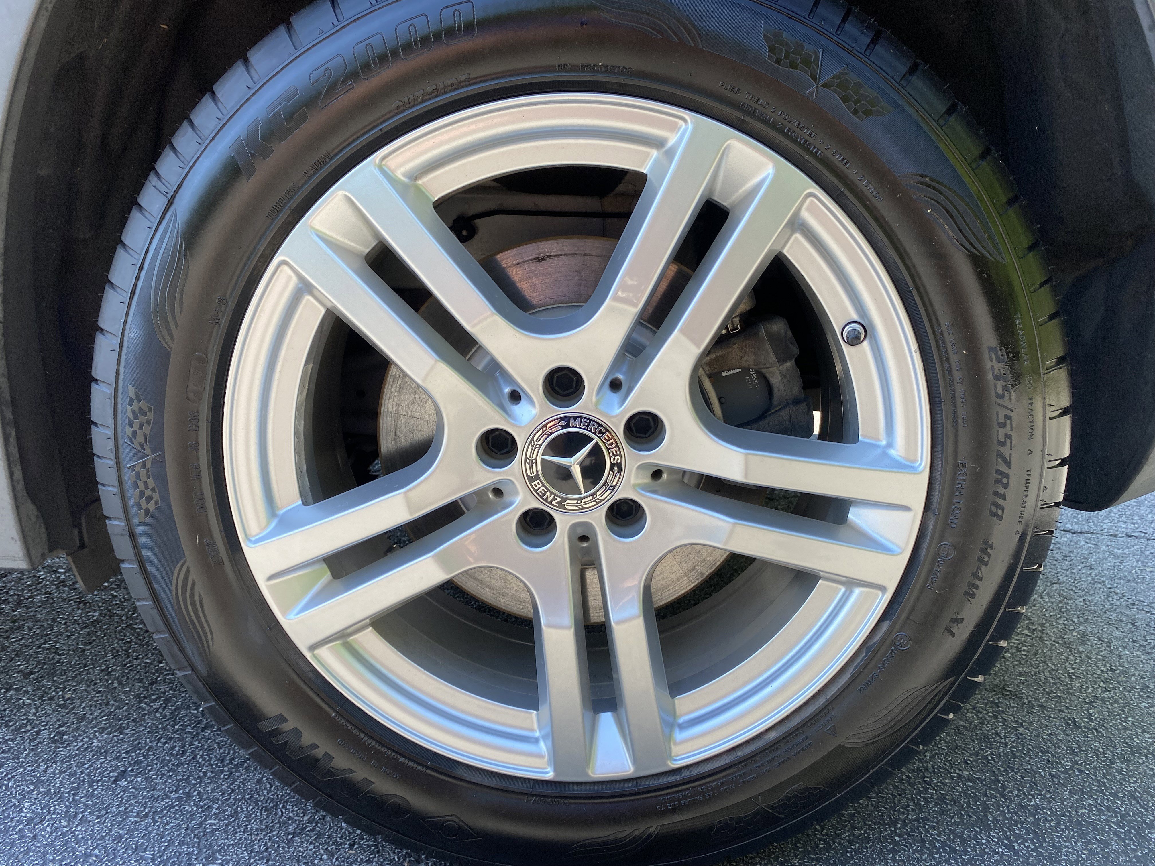 Used 2021 Mercedes-Benz GLA 250 4MATIC w/ Premium Package image 41