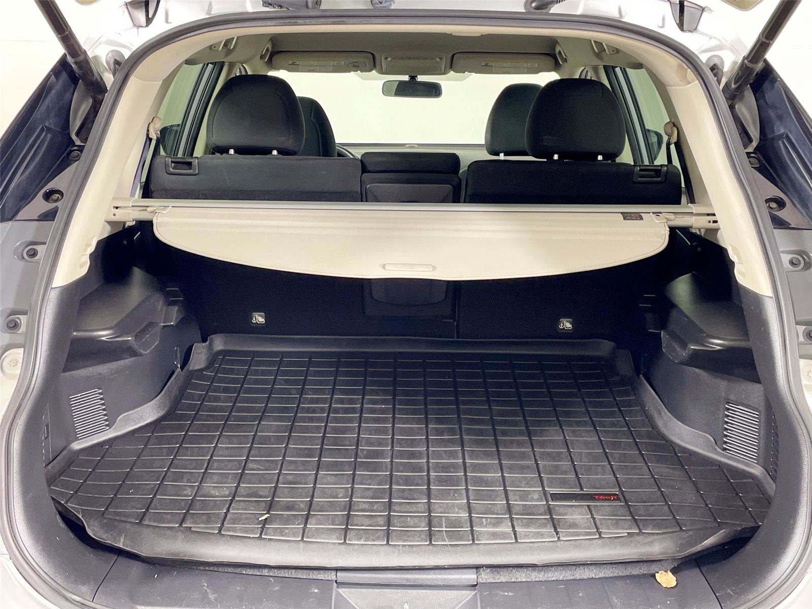 Used 2015 Nissan Rogue SV w/ SV Premium Package image 25