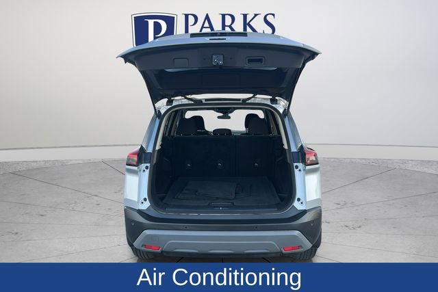 Used 2022 Nissan Rogue SV FWD image 19