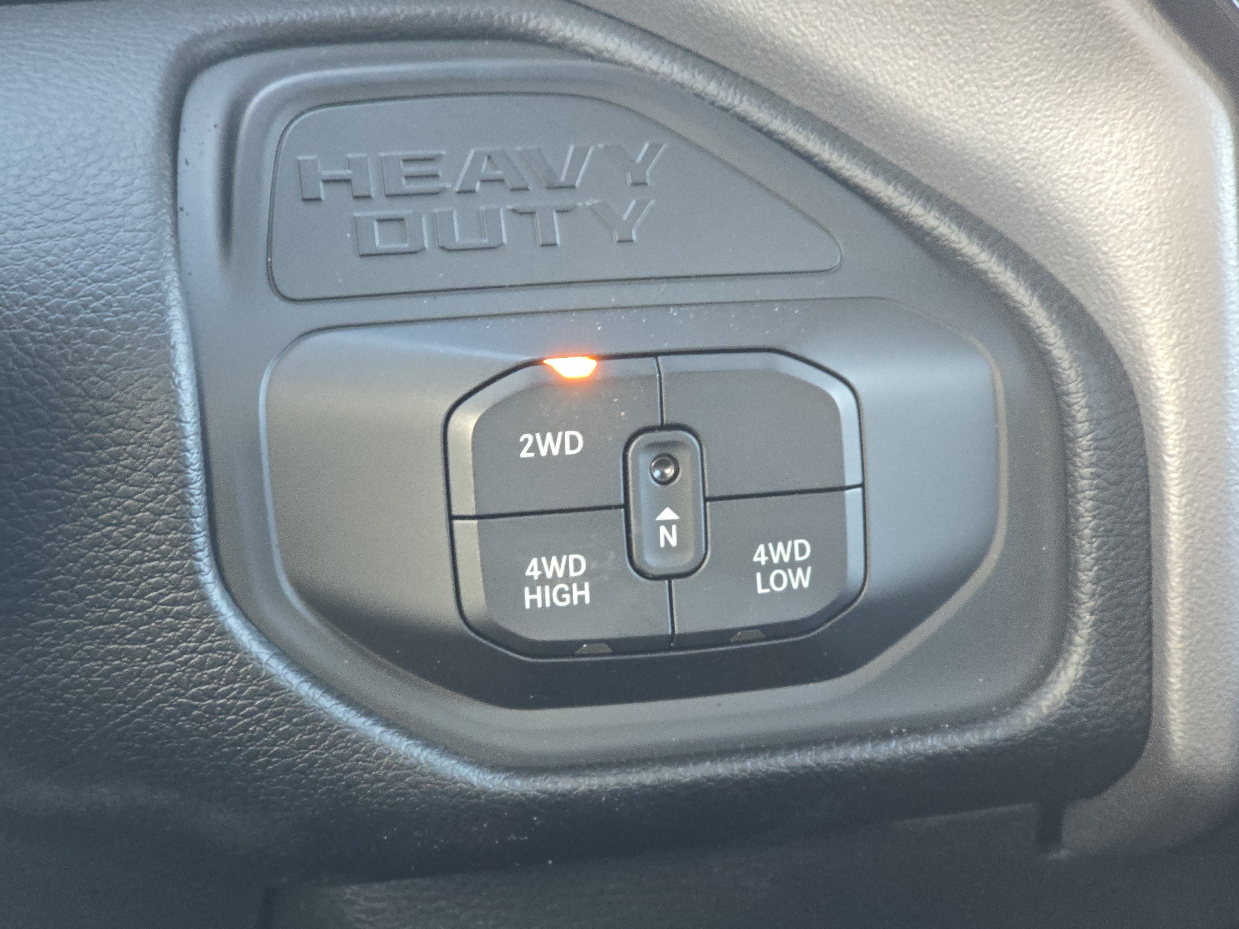 New 2026 RAM 2500 Laramie AWD/4WD image 7