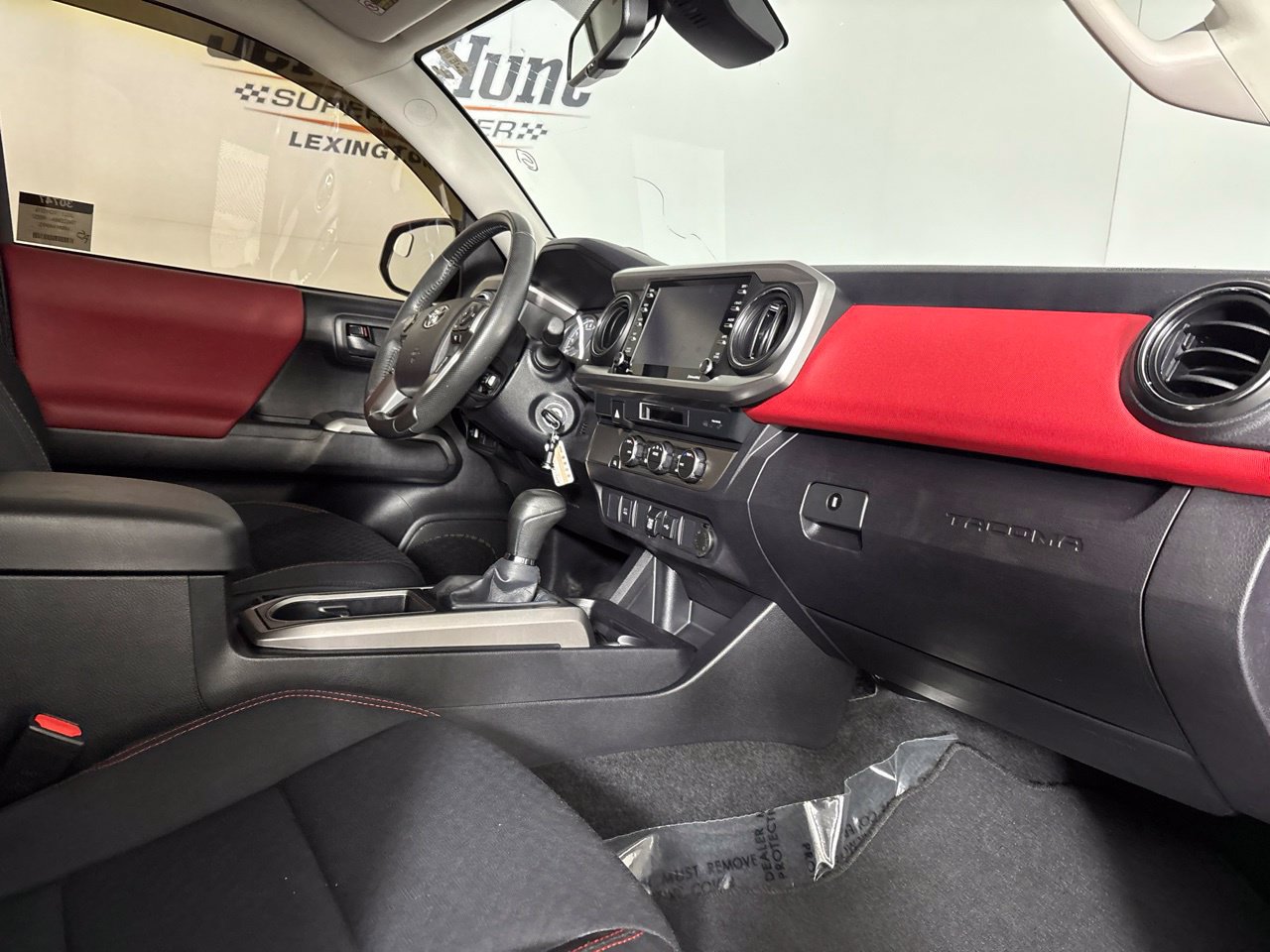 Used 2021 Toyota Tacoma SR5 RWD image 31