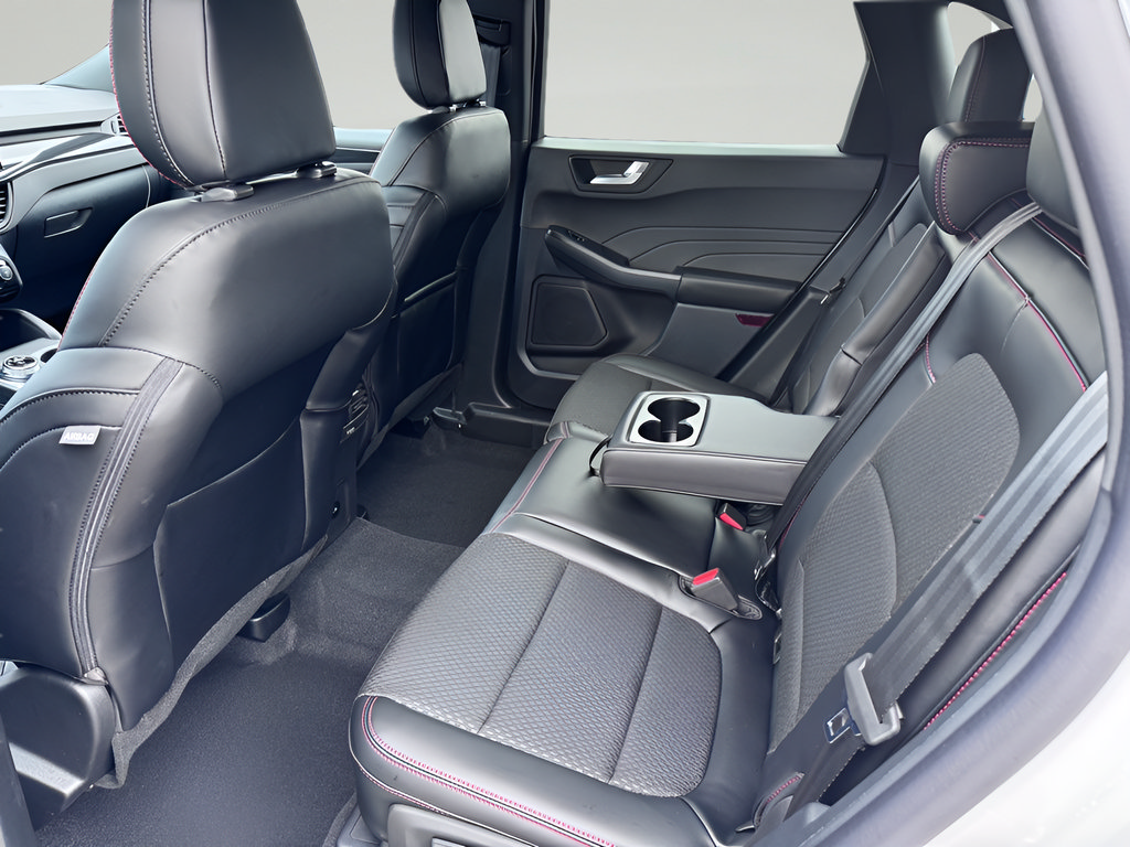 New 2026 Ford Escape ST-Line w/ Tech Pack #1 FWD image 32