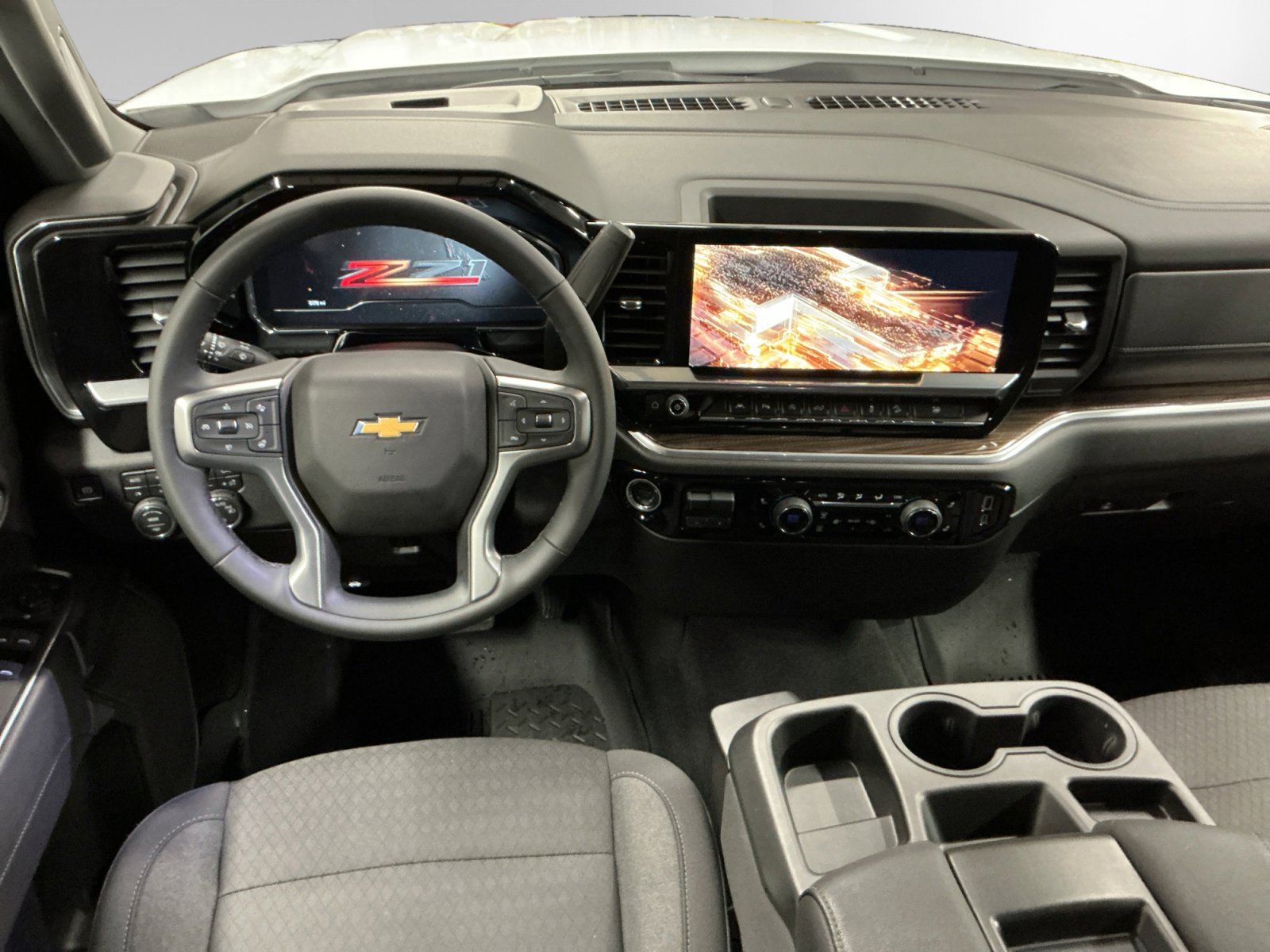 Used 2025 Chevrolet Silverado 1500 LT w/ Z71 Off-Road Package AWD/4WD image 10