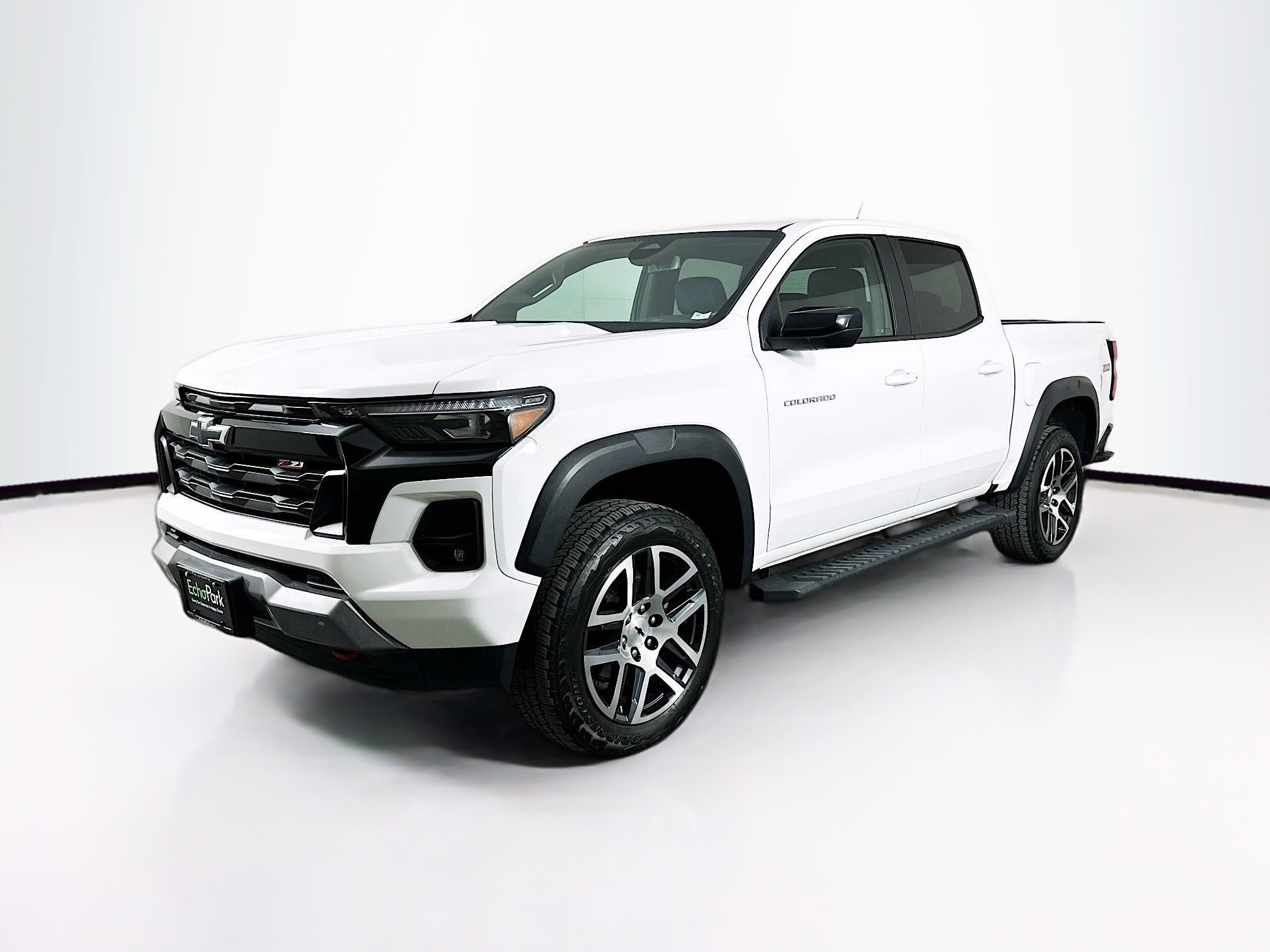 Used 2023 Chevrolet Colorado Z71 w/ Z71 Convenience Package 2 image 3