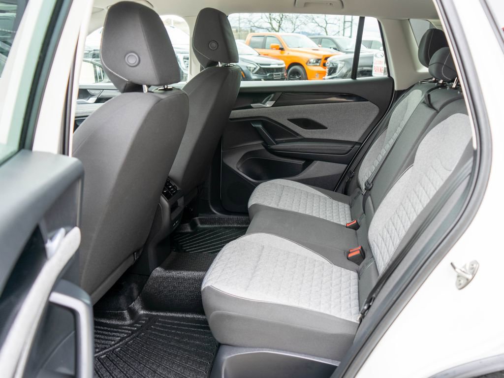 Used 2025 Volkswagen Tiguan S image 12