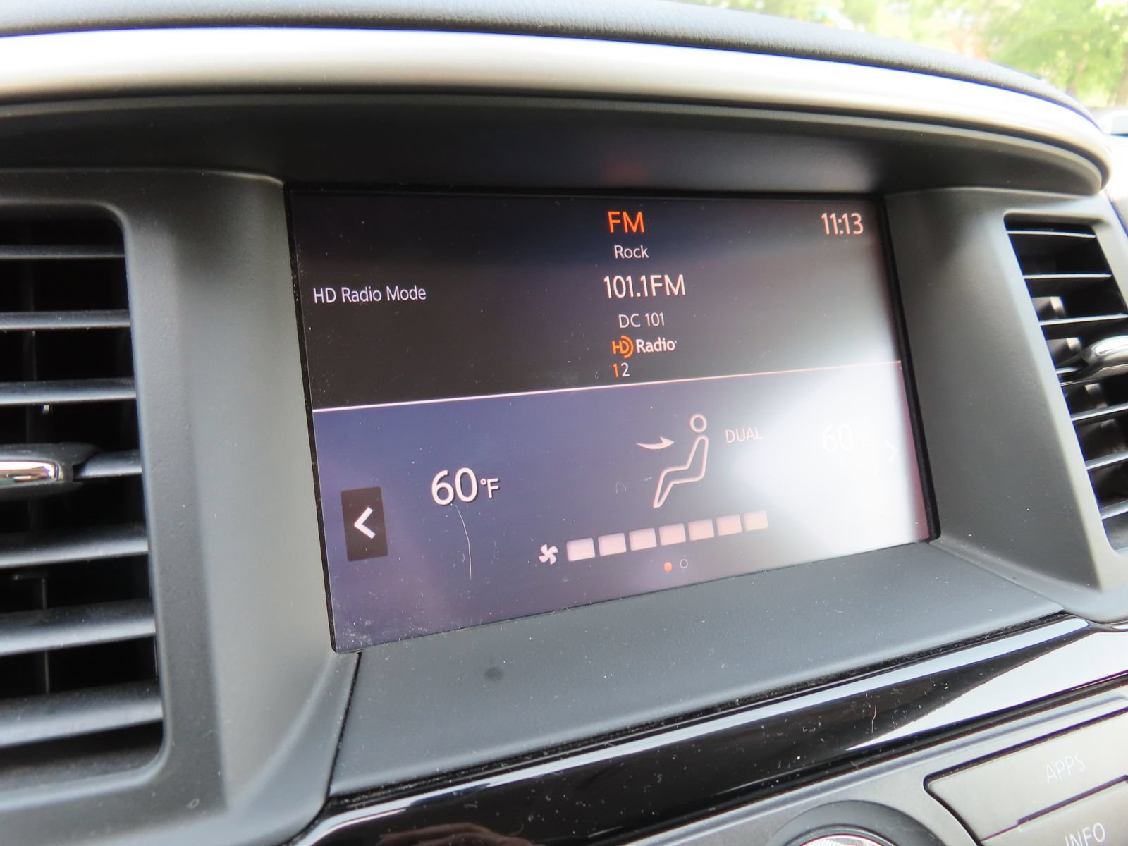 Used 2018 Nissan Pathfinder SV AWD/4WD image 25