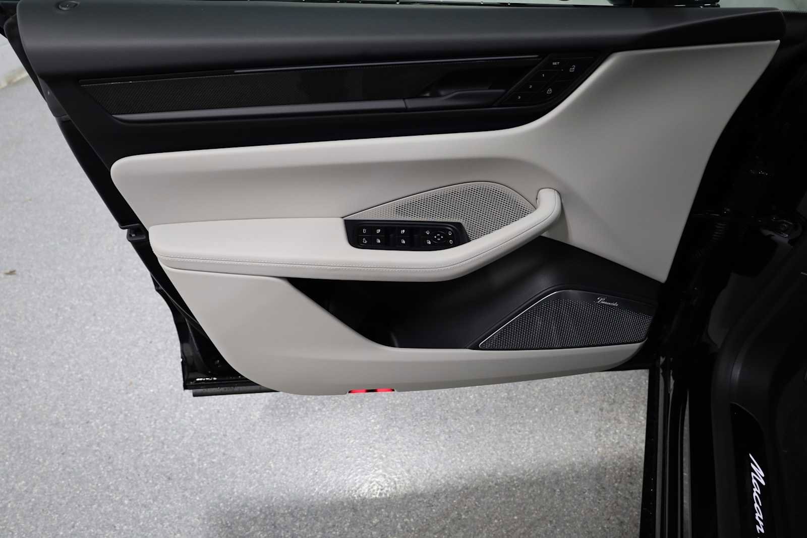 New 2025 Porsche Macan Turbo Electric image 16