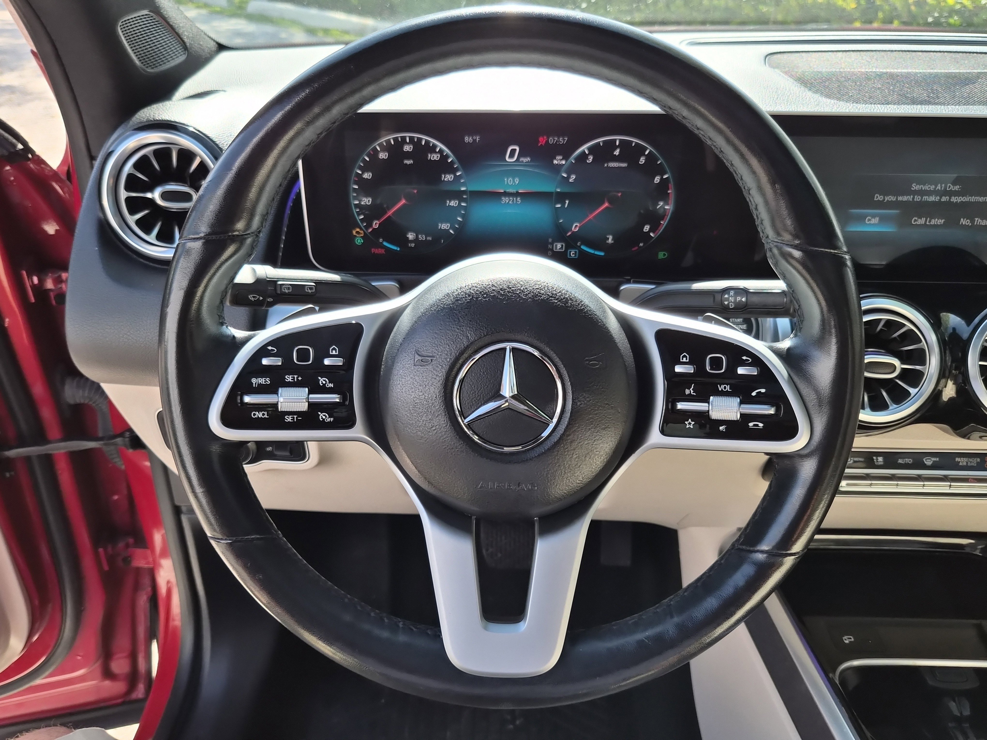 Used 2021 Mercedes-Benz GLB 250 4MATIC w/ Premium Package image 25