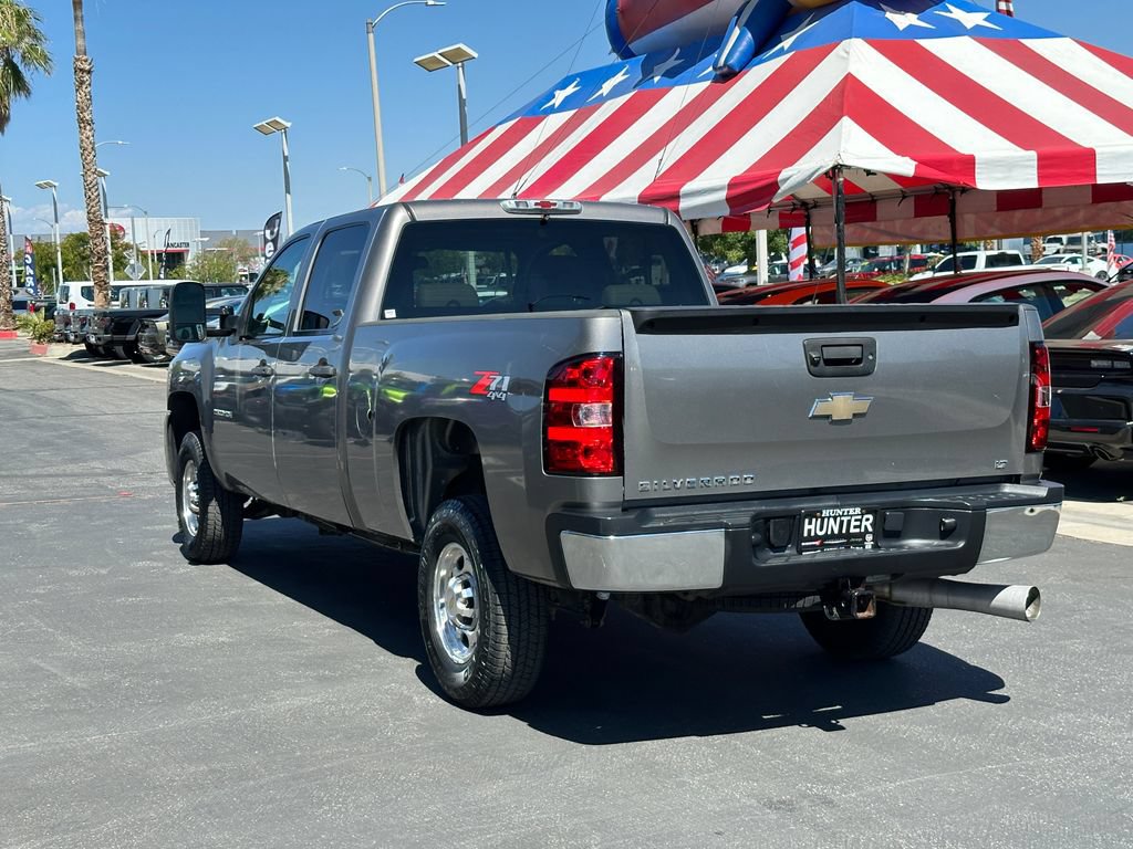 Used 2008 Chevrolet Silverado 2500 LT w/ 1LT Convenience Package AWD/4WD image 4