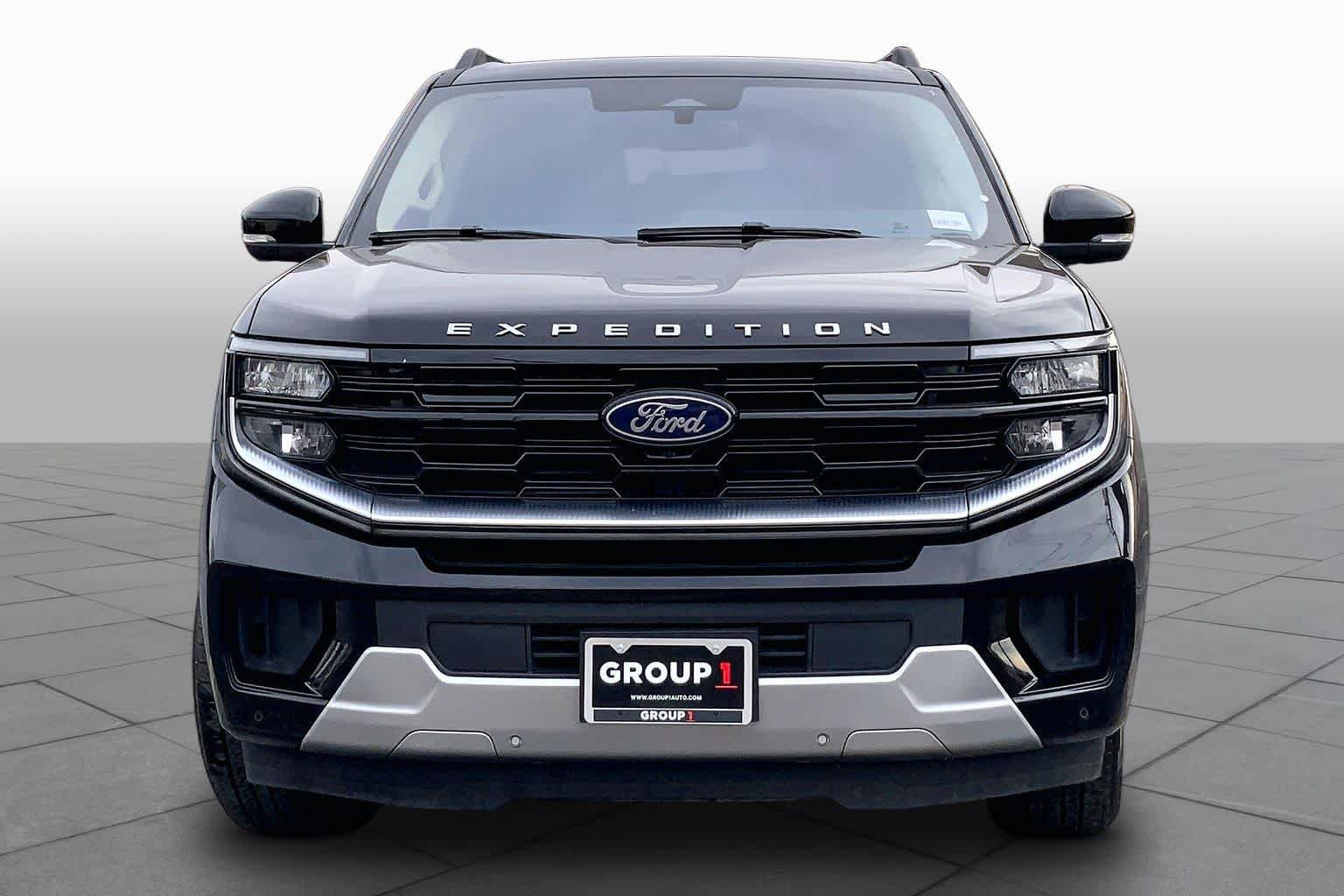 Used 2025 Ford Expedition Max Platinum AWD/4WD image 4