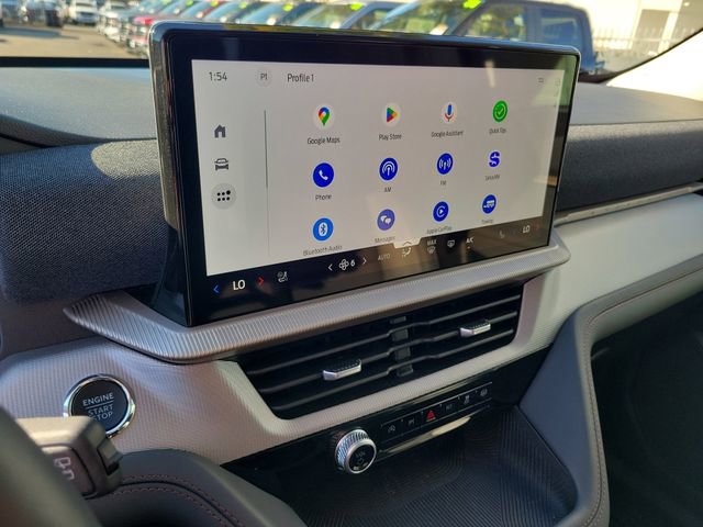 Used 2025 Ford Explorer Active w/ Active Comfort Package RWD image 9