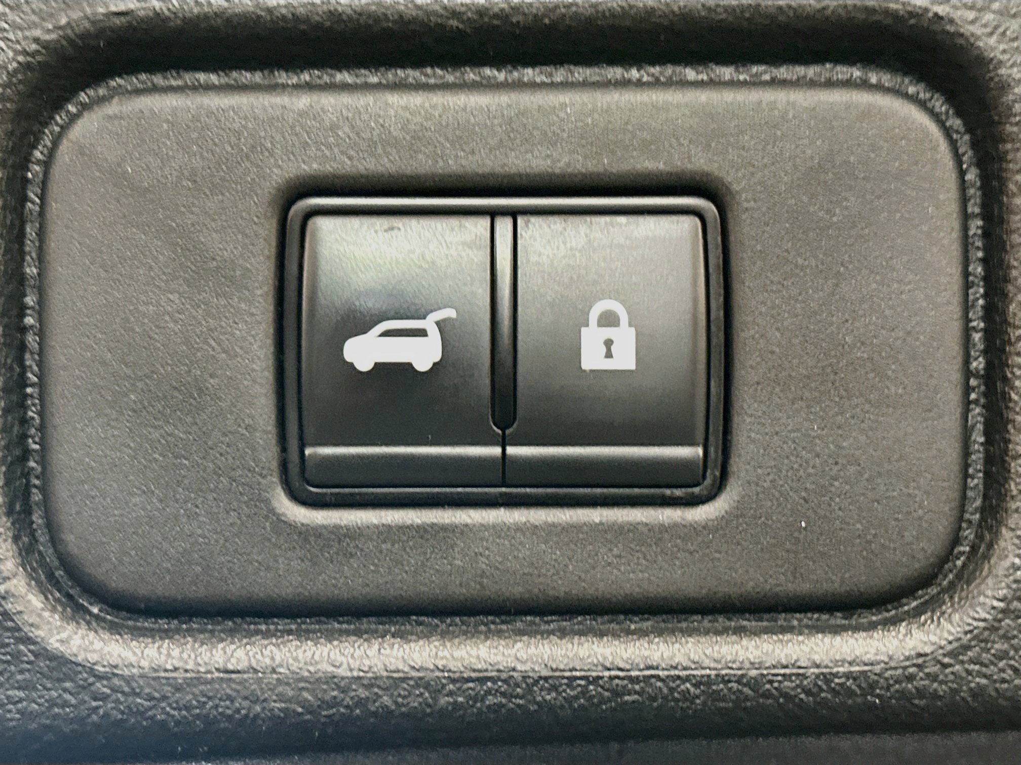 Used 2023 Nissan Pathfinder SL AWD/4WD image 32