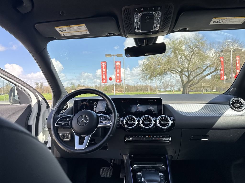 Used 2021 Mercedes-Benz GLA 250 w/ Premium Package image 30