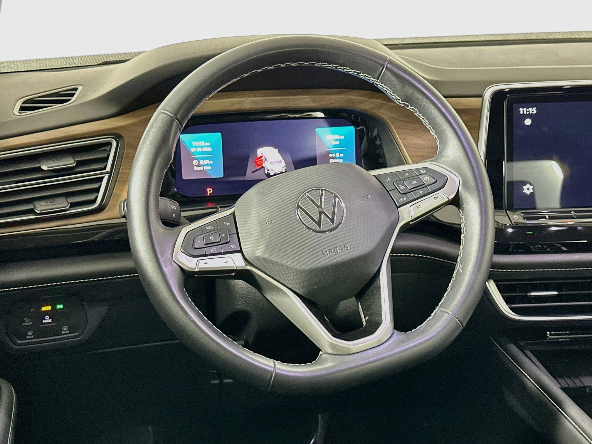 Used 2025 Volkswagen Atlas SE FWD image 18