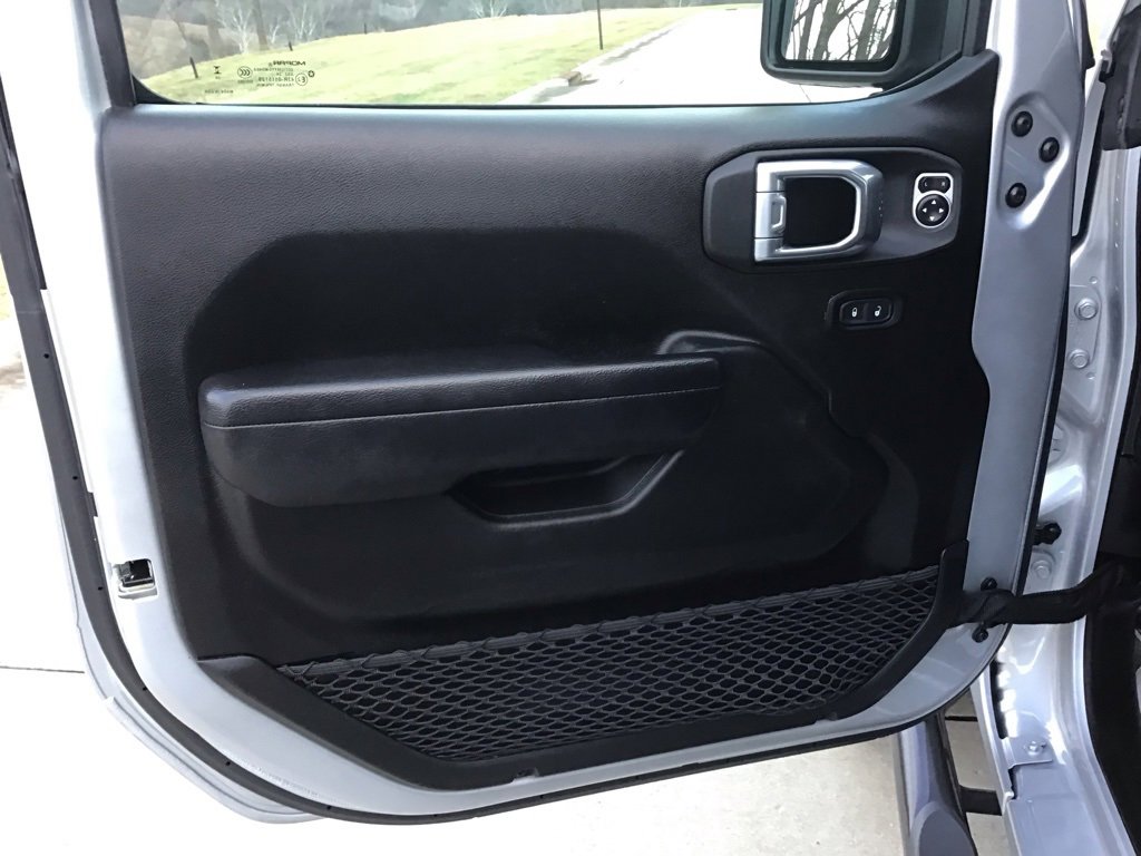 Used 2024 Jeep Gladiator Willys image 23