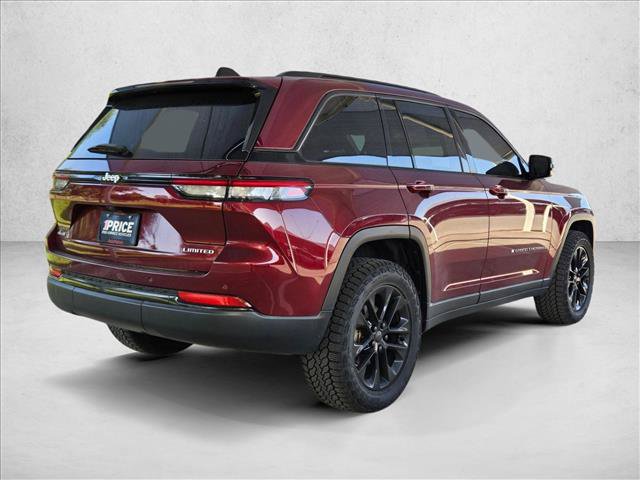 Used 2024 Jeep Grand Cherokee Limited w/ Trailer Tow Package AWD/4WD image 5