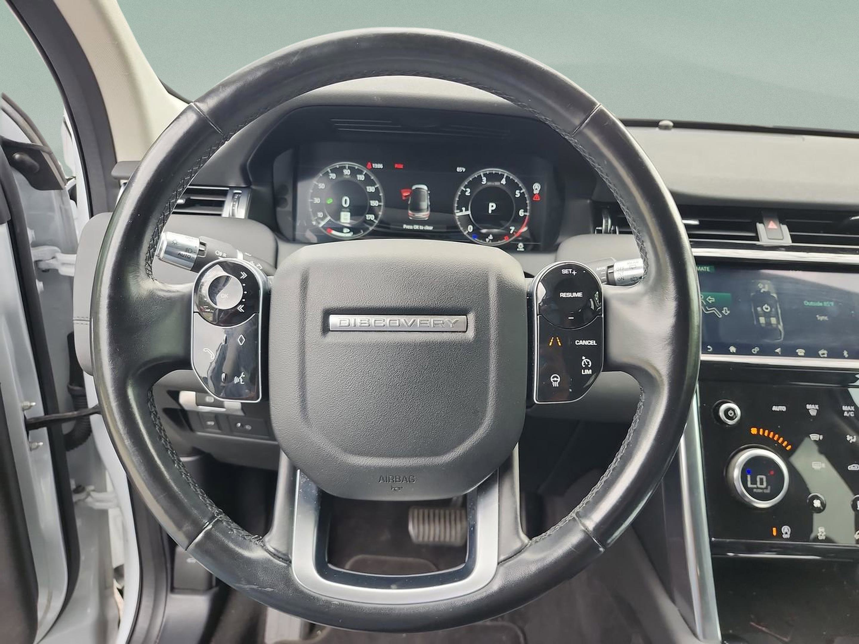 Used 2020 Land Rover Discovery Sport SE AWD/4WD image 8